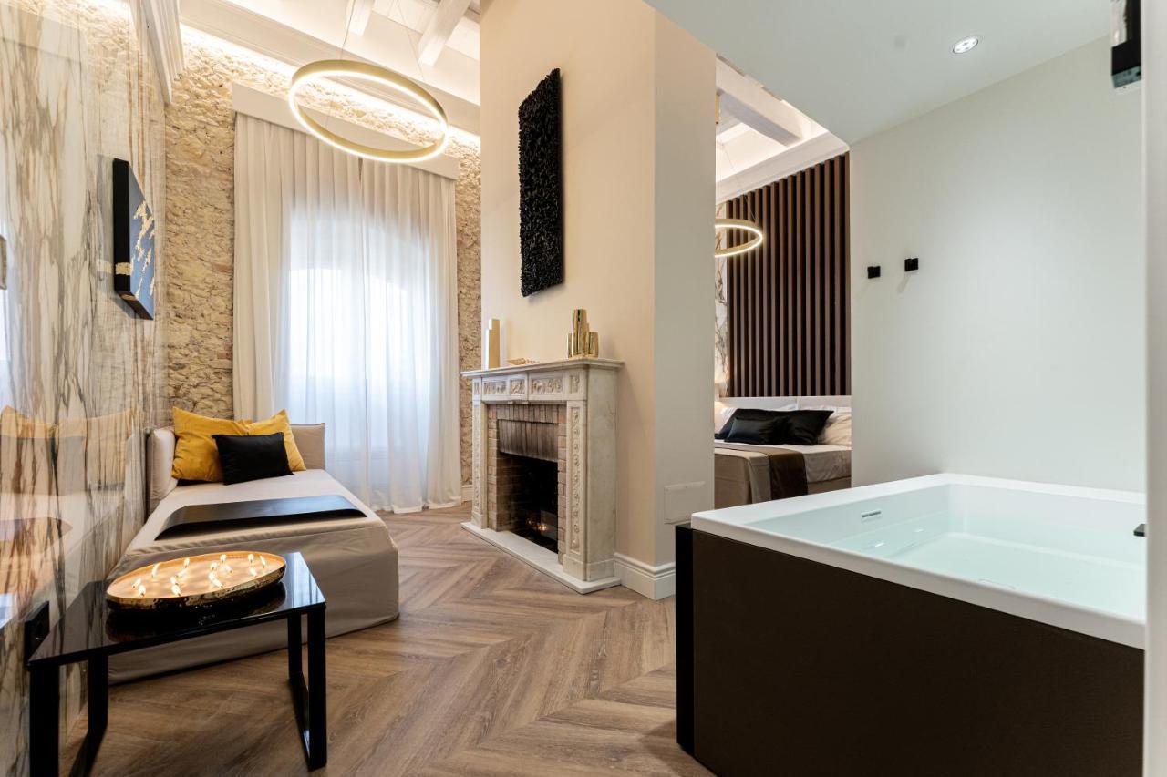 Nero Luxury Suites Cagliari Luaran gambar