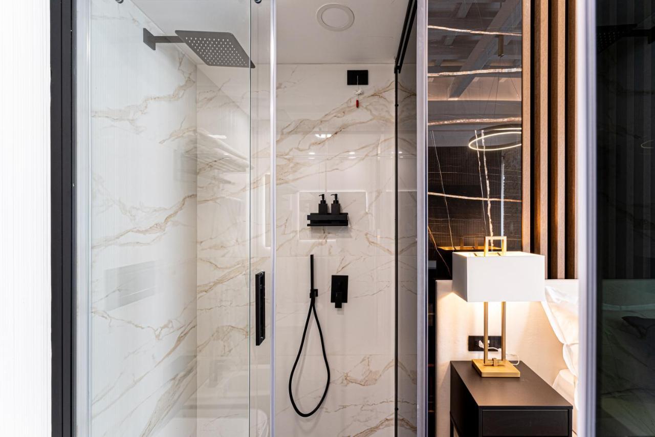 Nero Luxury Suites Cagliari Luaran gambar