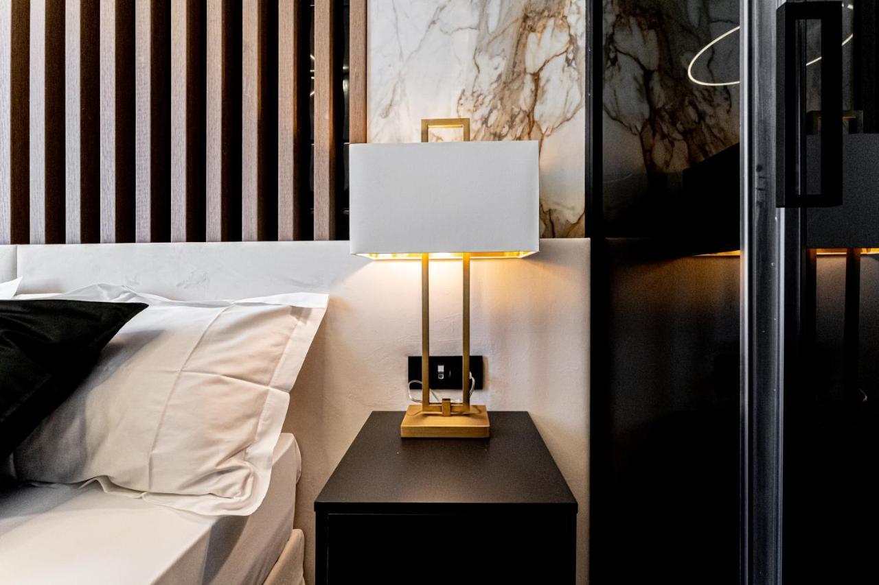 Nero Luxury Suites Cagliari Luaran gambar