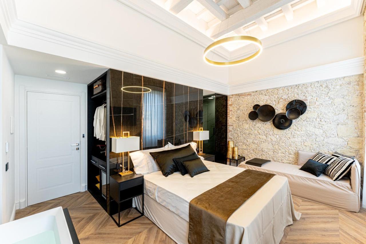 Nero Luxury Suites Cagliari Luaran gambar