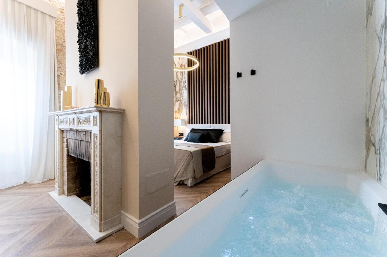 Nero Luxury Suites Cagliari Luaran gambar